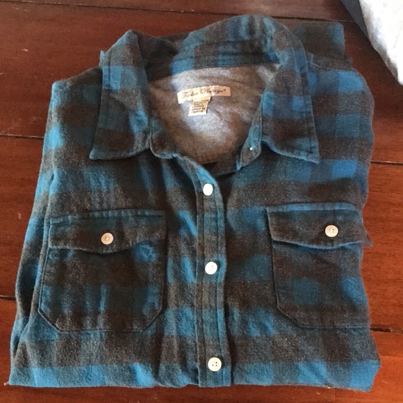 Super soft flannel button down ladies shirt, clean - Picture 3 of 3